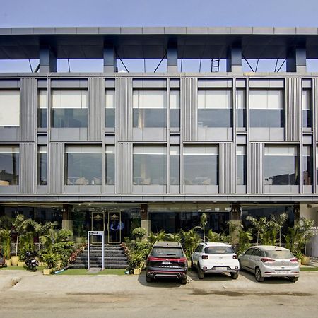 Hotel The Prithvi Near Delhi Airport Nuova Delhi Esterno foto