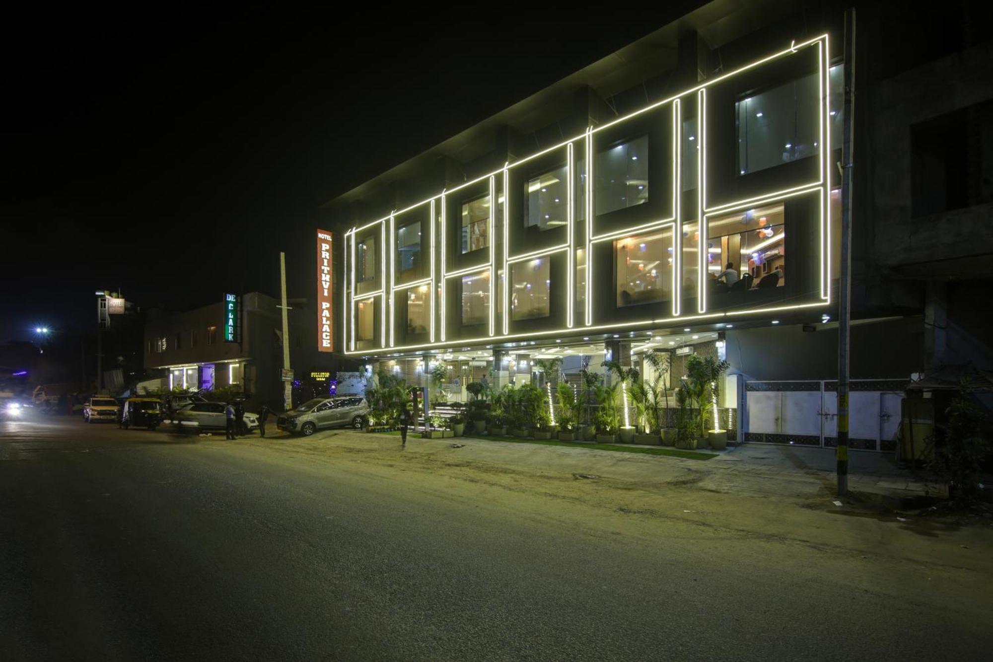 Hotel The Prithvi Near Delhi Airport Nuova Delhi Esterno foto