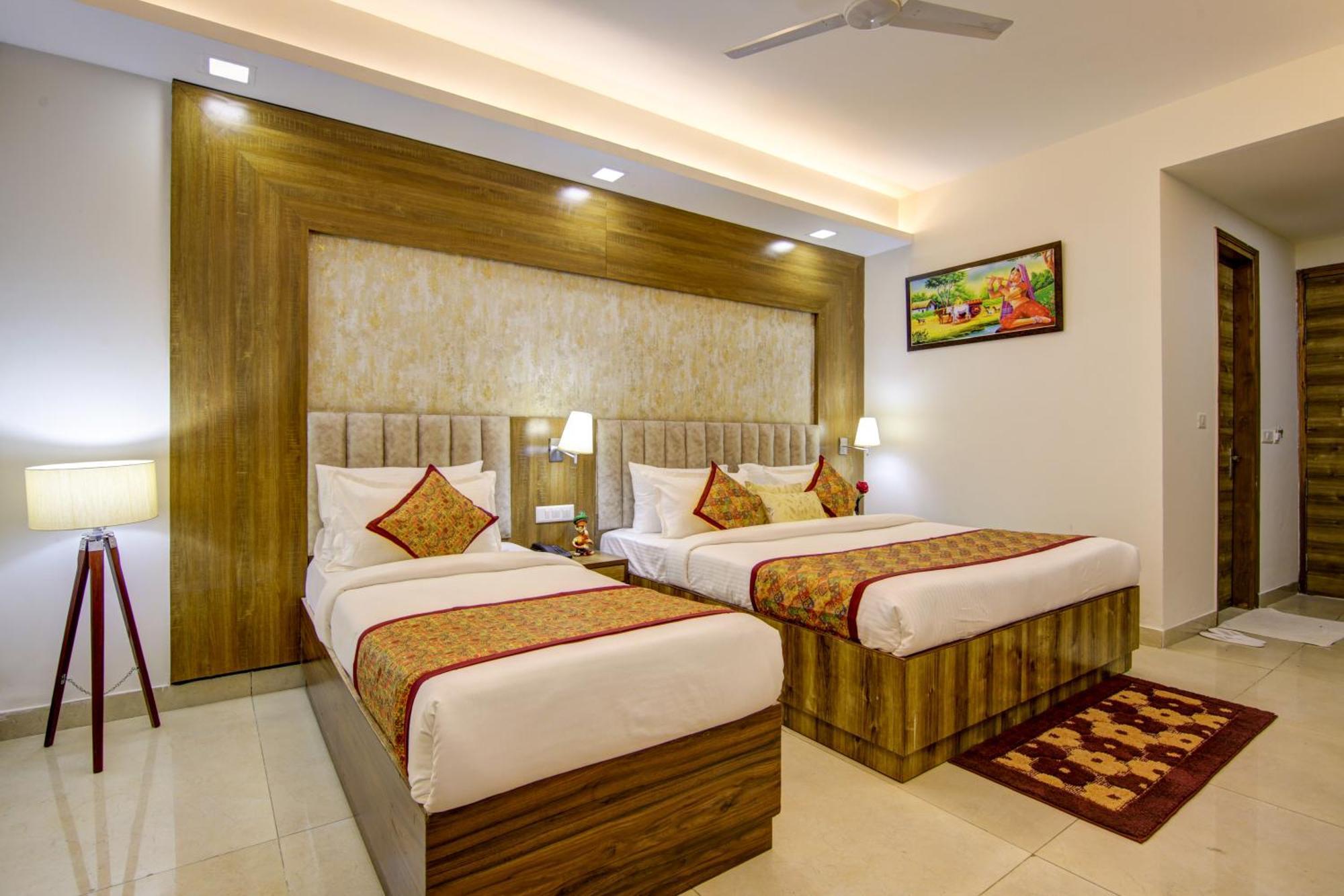 Hotel The Prithvi Near Delhi Airport Nuova Delhi Esterno foto