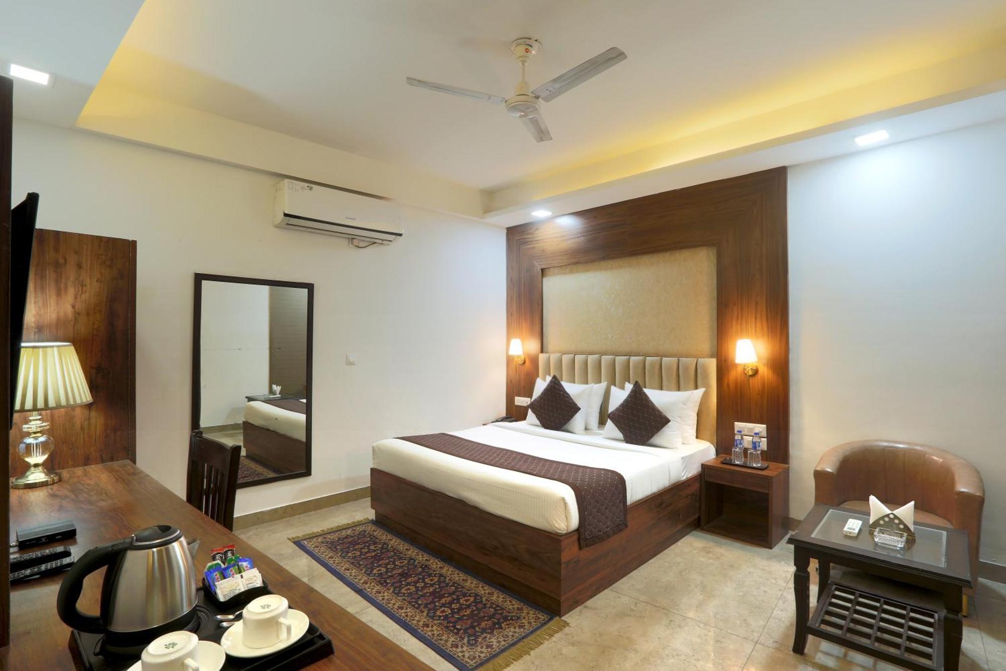 Hotel The Prithvi Near Delhi Airport Nuova Delhi Esterno foto